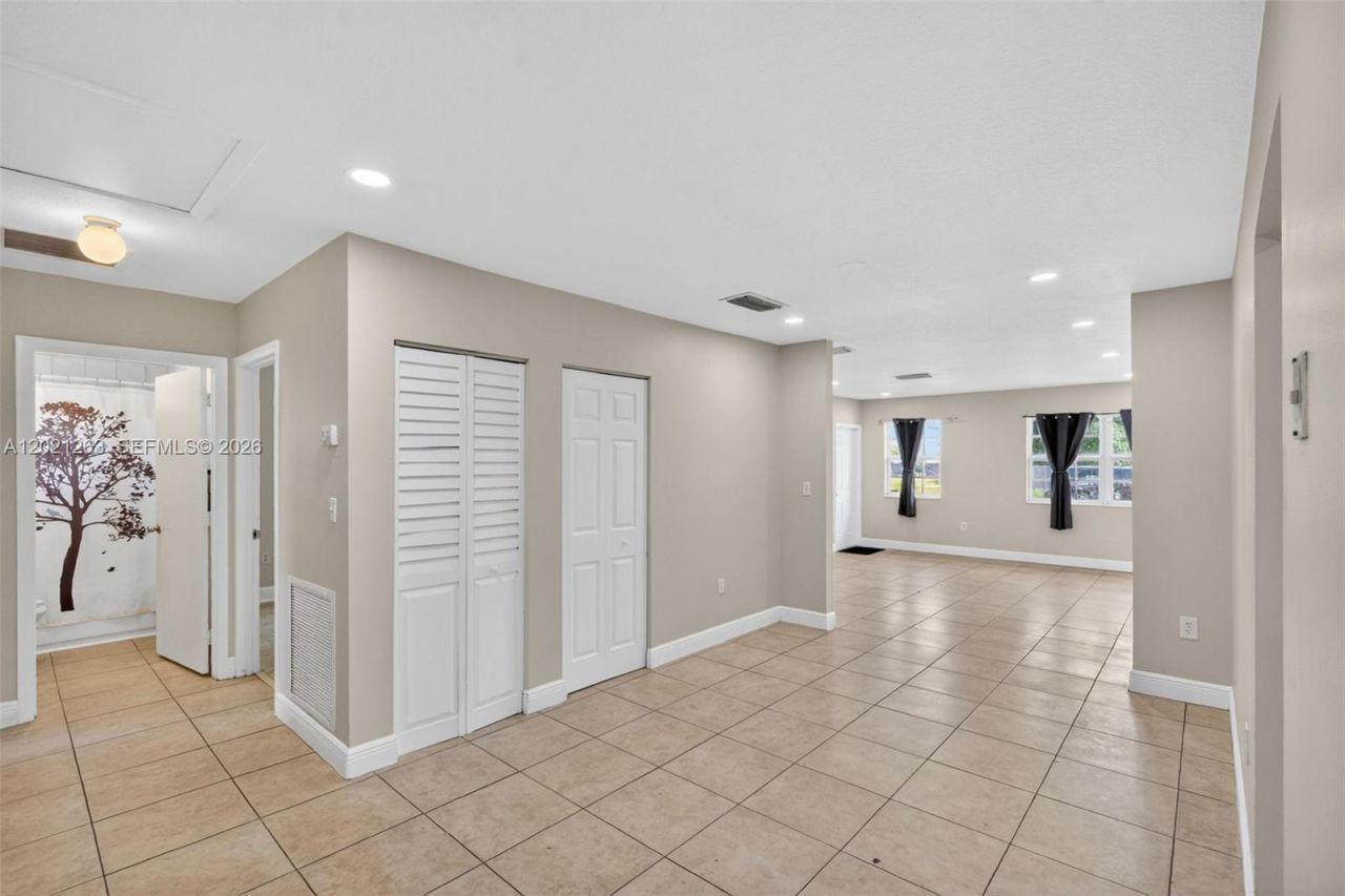 2620 NW 15th St , Fort Lauderdale, FL 33311 Photo