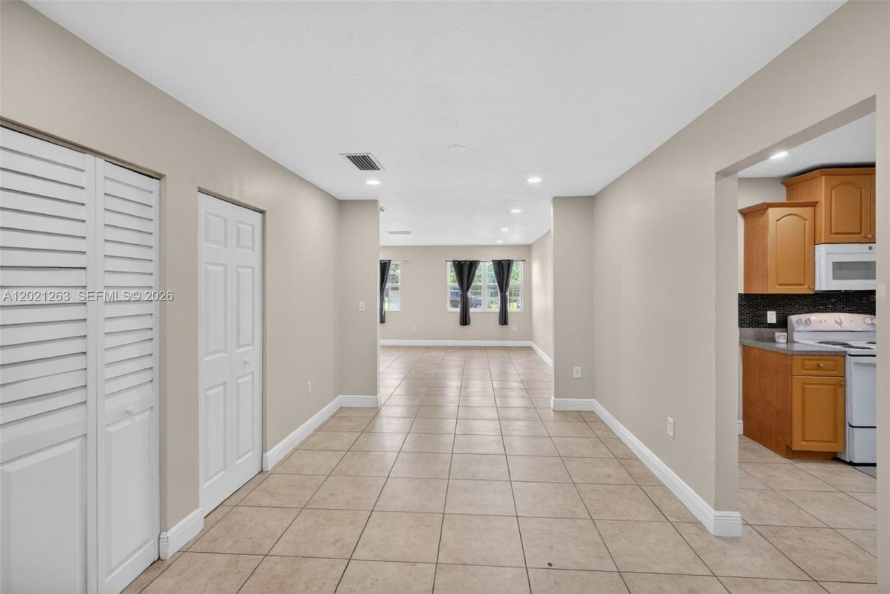 2620 NW 15th St , Fort Lauderdale, FL 33311 Photo