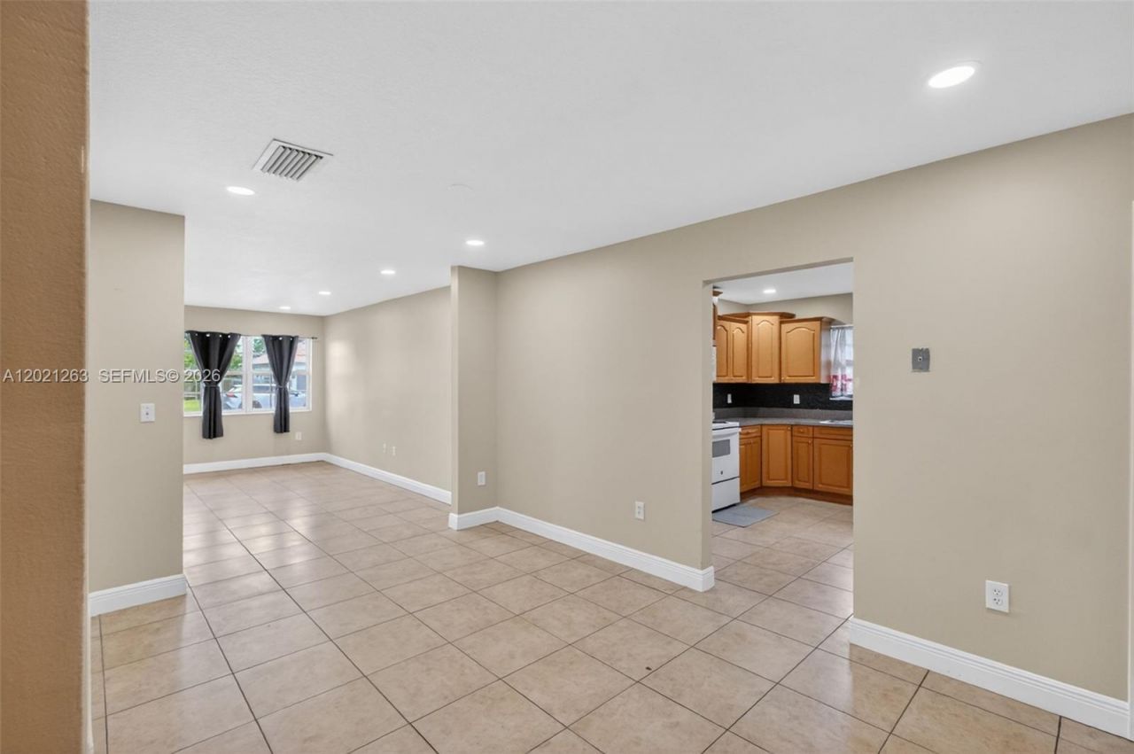 2620 NW 15th St , Fort Lauderdale, FL 33311 Photo