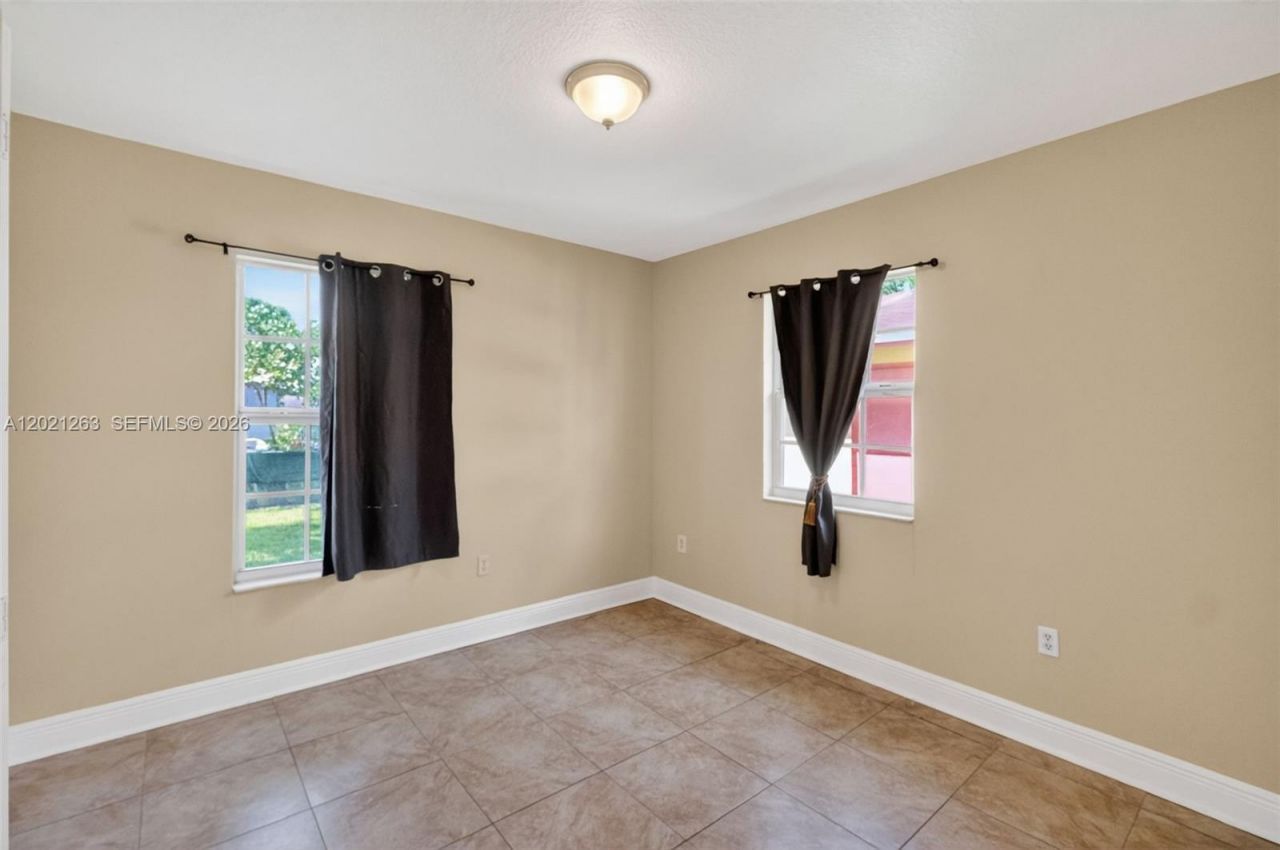 2620 NW 15th St , Fort Lauderdale, FL 33311 Photo