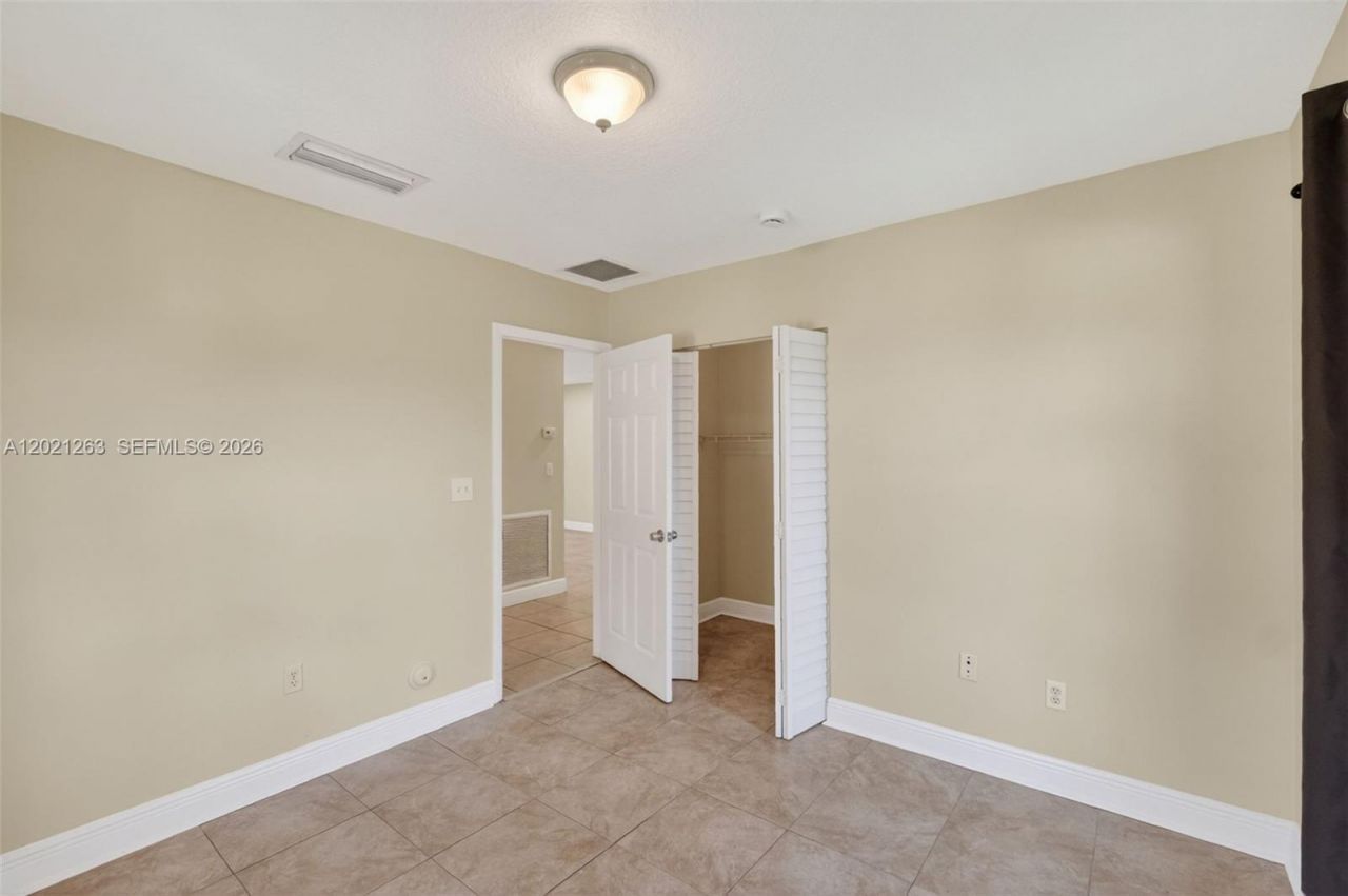 2620 NW 15th St , Fort Lauderdale, FL 33311 Photo