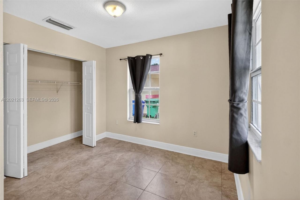 2620 NW 15th St , Fort Lauderdale, FL 33311 Photo