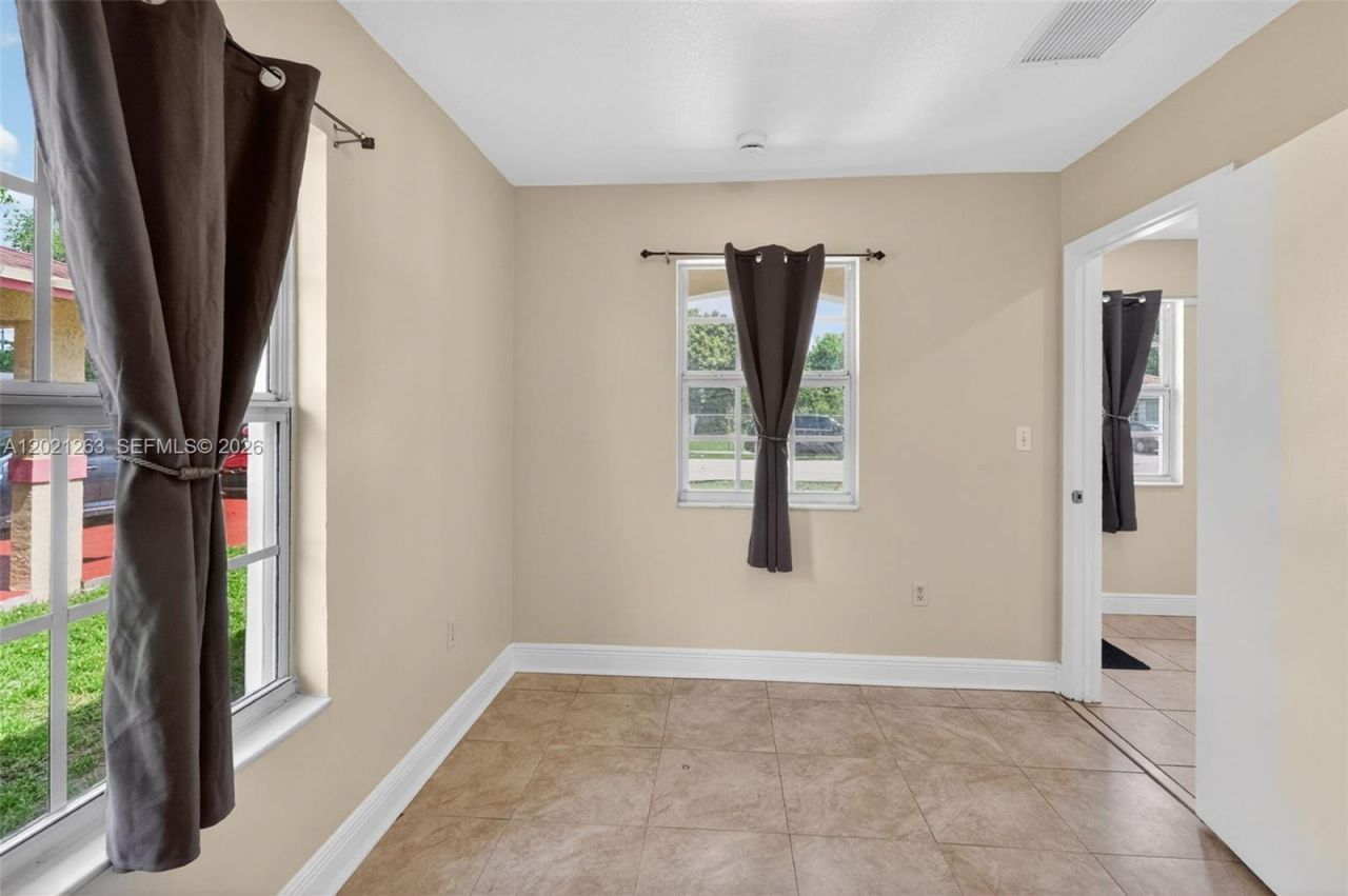 2620 NW 15th St , Fort Lauderdale, FL 33311 Photo