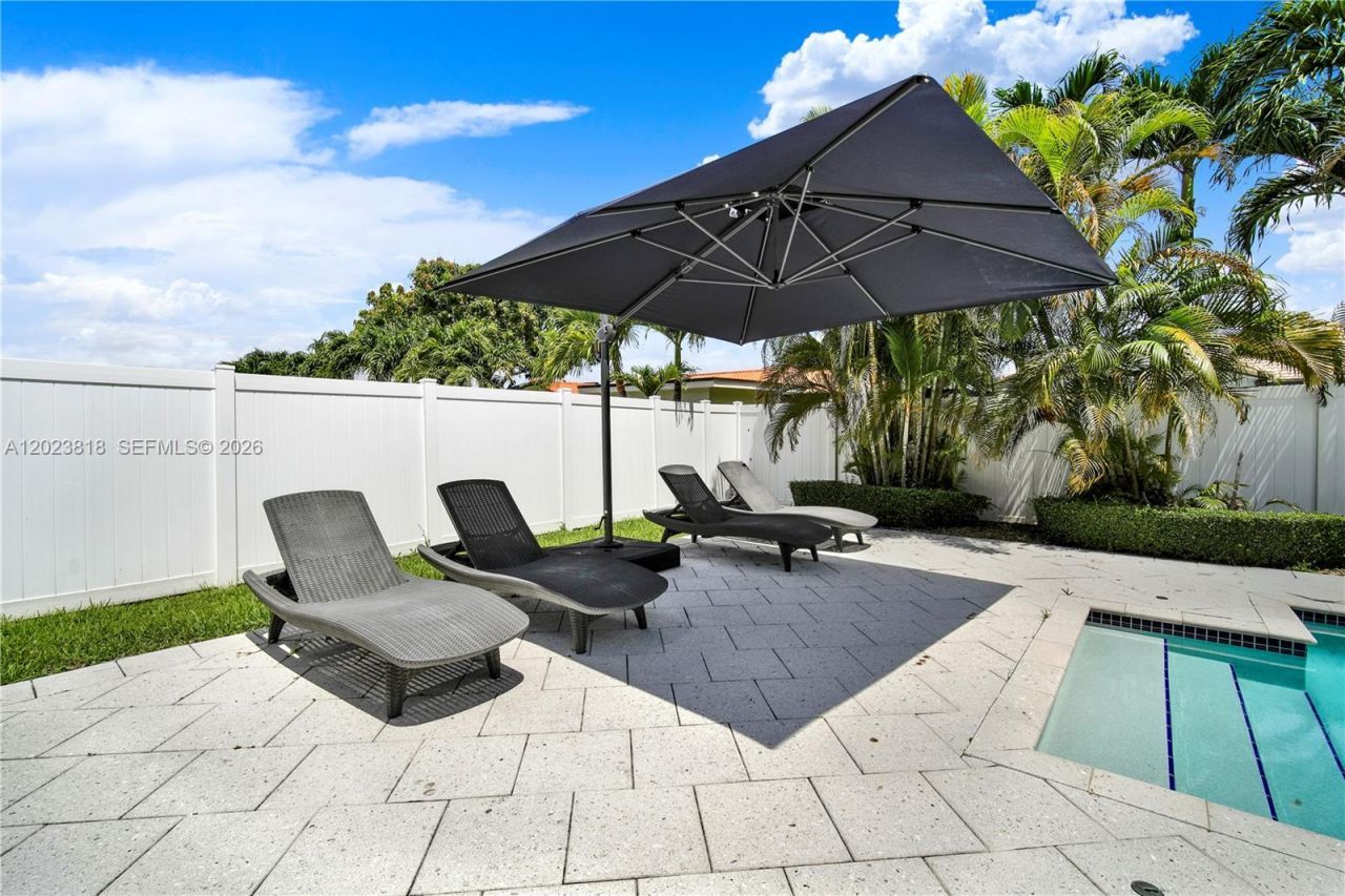13023 SW 6th St , Miami, FL 33184 Photo
