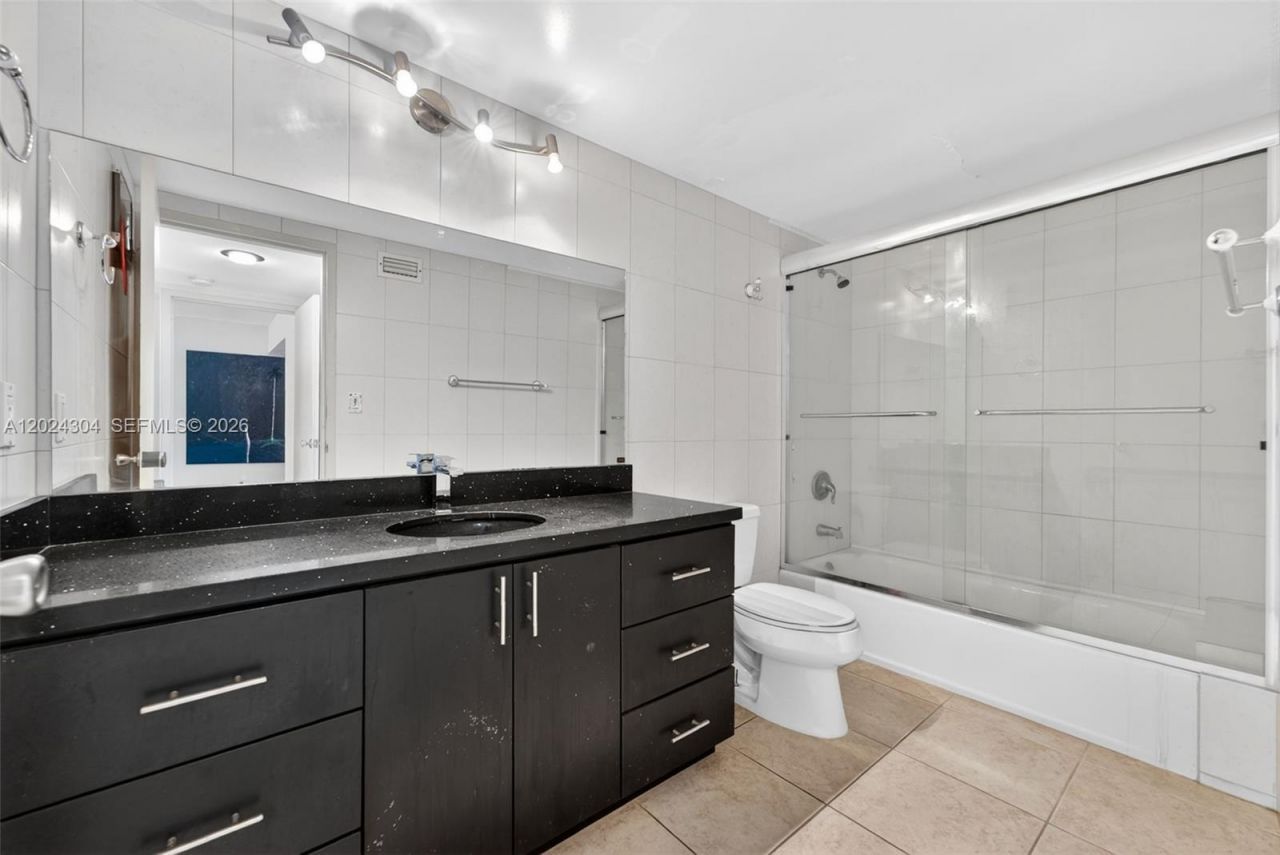 900 Bay Dr, Unit 606, Miami Beach, FL 33141 Photo