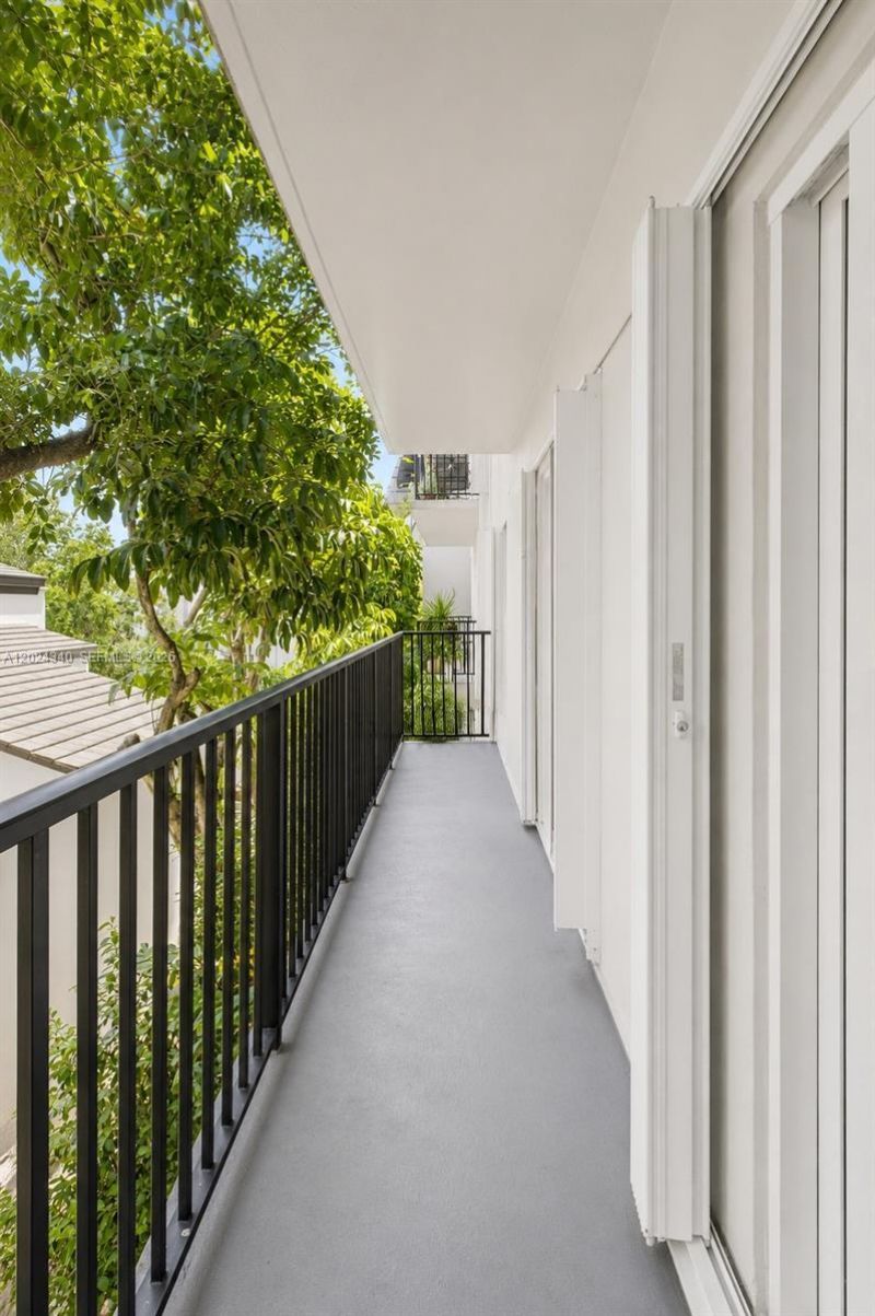 6815 Edgewater Dr, Unit 201, Coral Gables, FL 33133 Photo