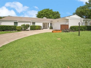 15515 Leavalley Circle, Dallas, TX 75248