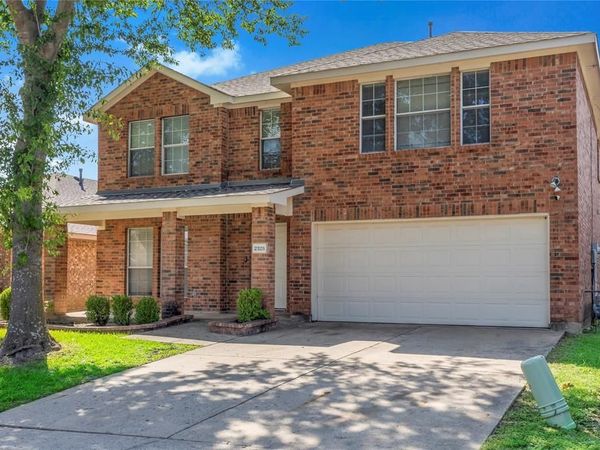 2325 Hummingbird Way, Mesquite, TX 75181