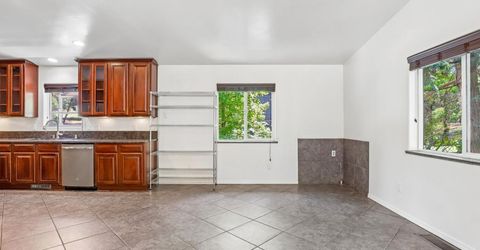 10819 Walker Dr, Grass Valley, CA 95945 Photo