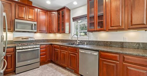 10819 Walker Dr, Grass Valley, CA 95945 Photo