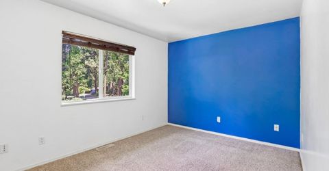 10819 Walker Dr, Grass Valley, CA 95945 Photo