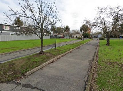 2745 Del Paso Blvd, Sacramento, CA 95815 Photo