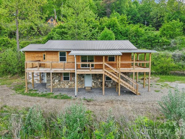 137 Red Maple Lane, Burnsville, NC 28714