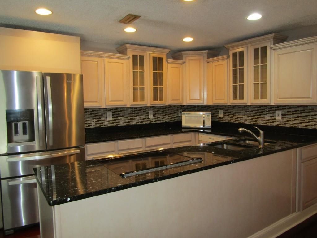 10301 N Kings Hwy.  Photo 11
