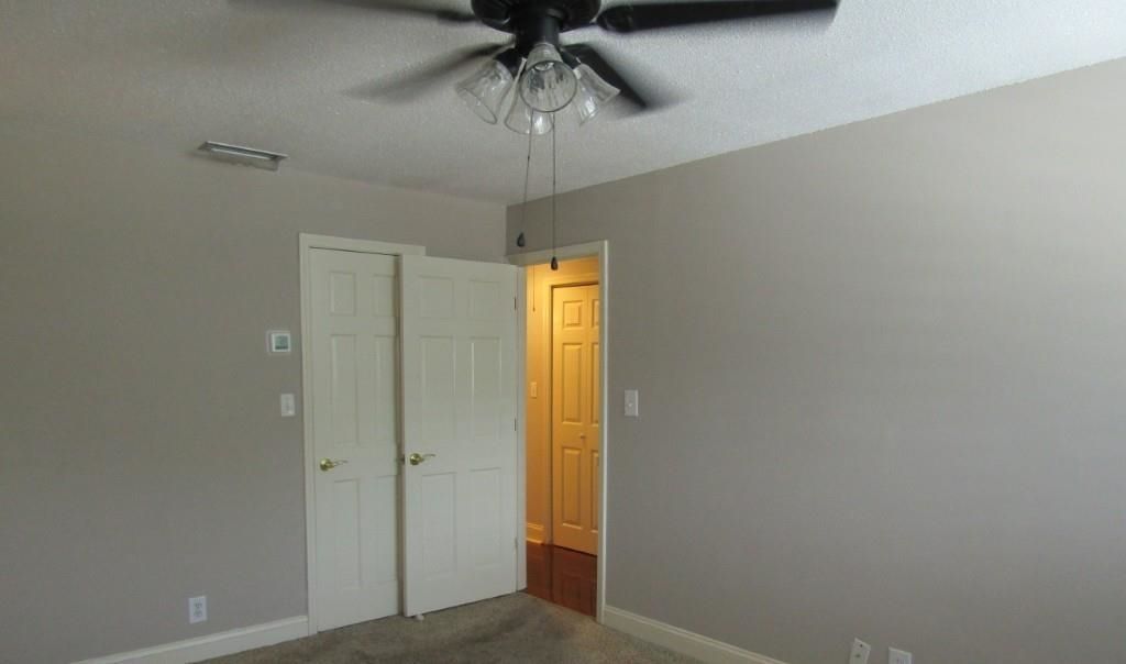 10301 N Kings Hwy.  Photo 12