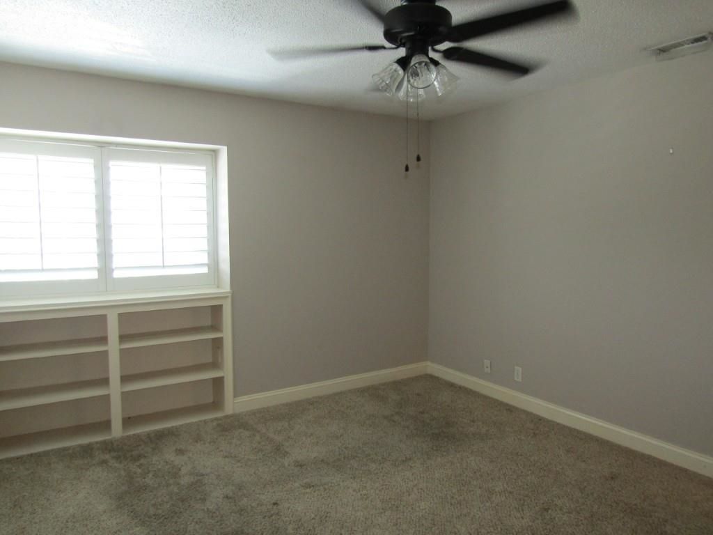 10301 N Kings Hwy.  Photo 13