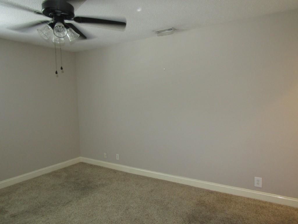 10301 N Kings Hwy.  Photo 14