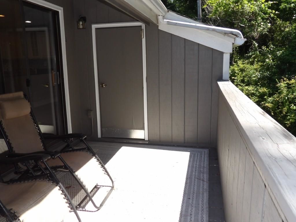 10301 N Kings Hwy.  Photo 22