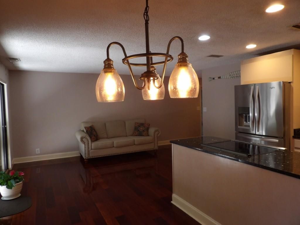 10301 N Kings Hwy.  Photo 6