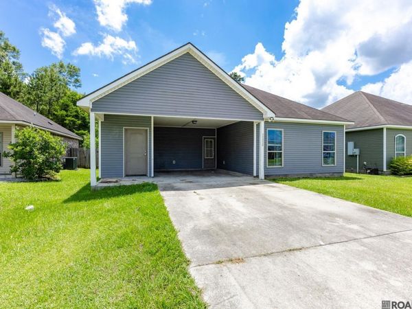 10830 Field Pointe Dr, Denham Springs, LA 70726