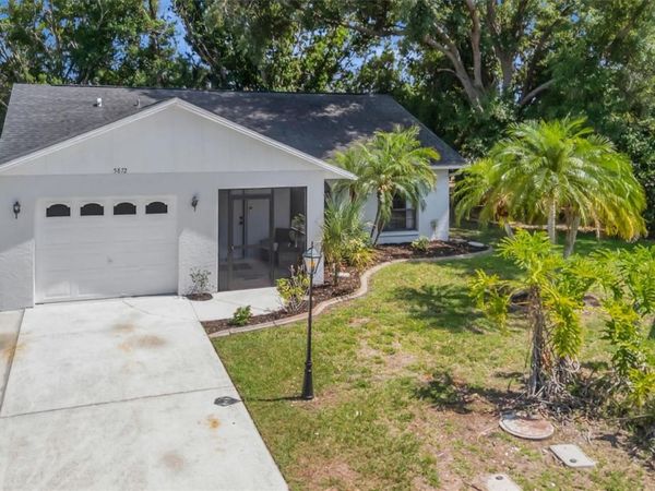 5872 PAUMA COURT , SARASOTA, FL 34232