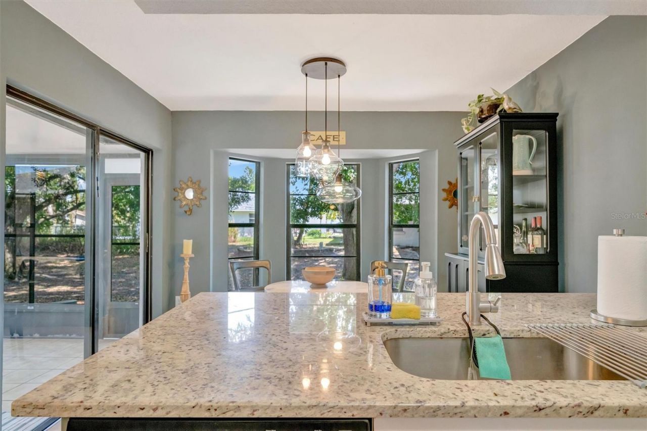 5872 Pauma Court, Sarasota, FL 34232 Photo
