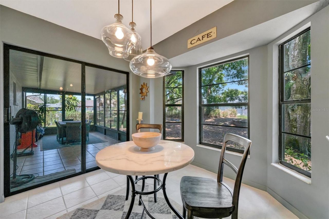 5872 Pauma Court, Sarasota, FL 34232 Photo