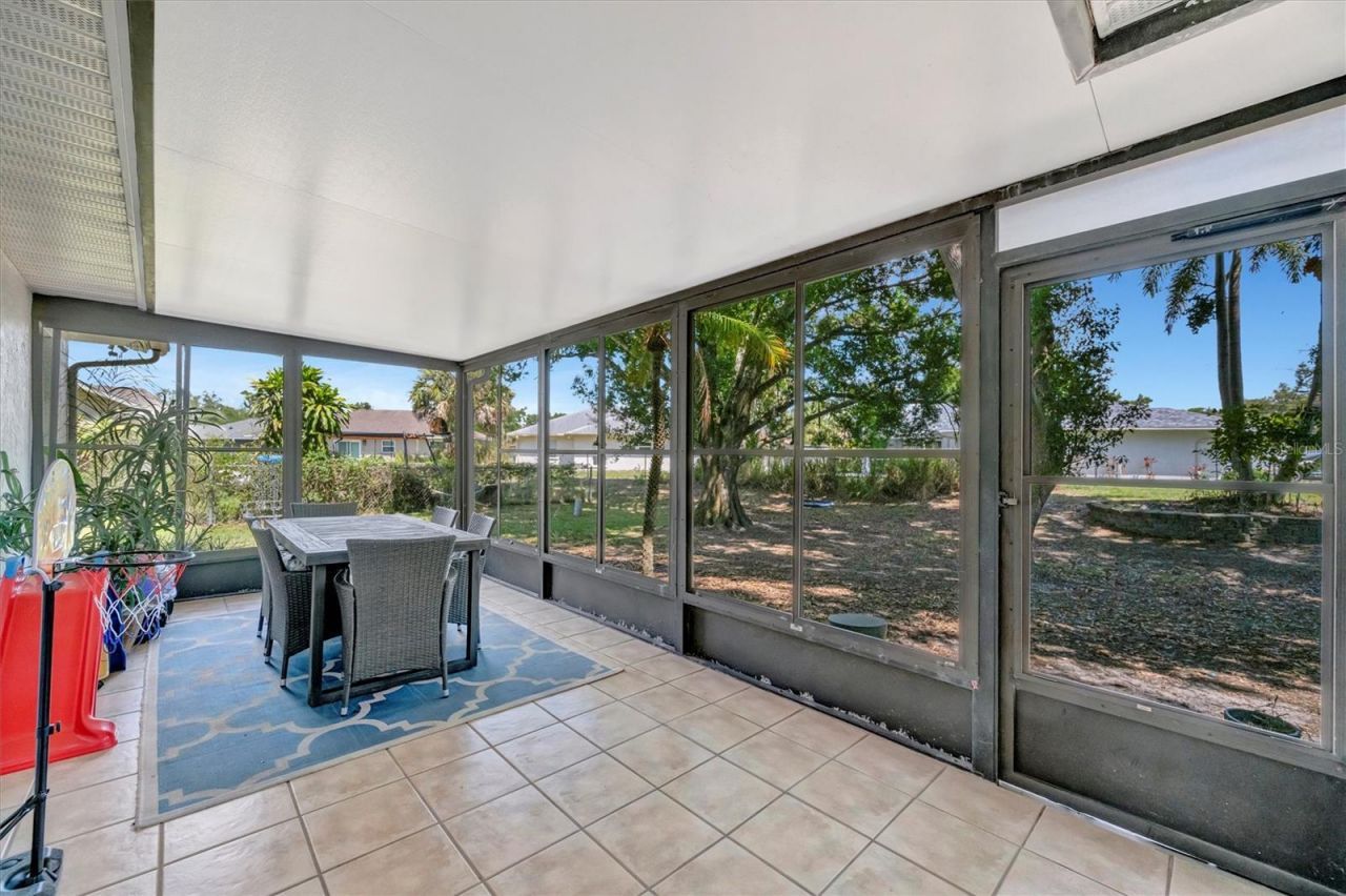 5872 Pauma Court, Sarasota, FL 34232 Photo
