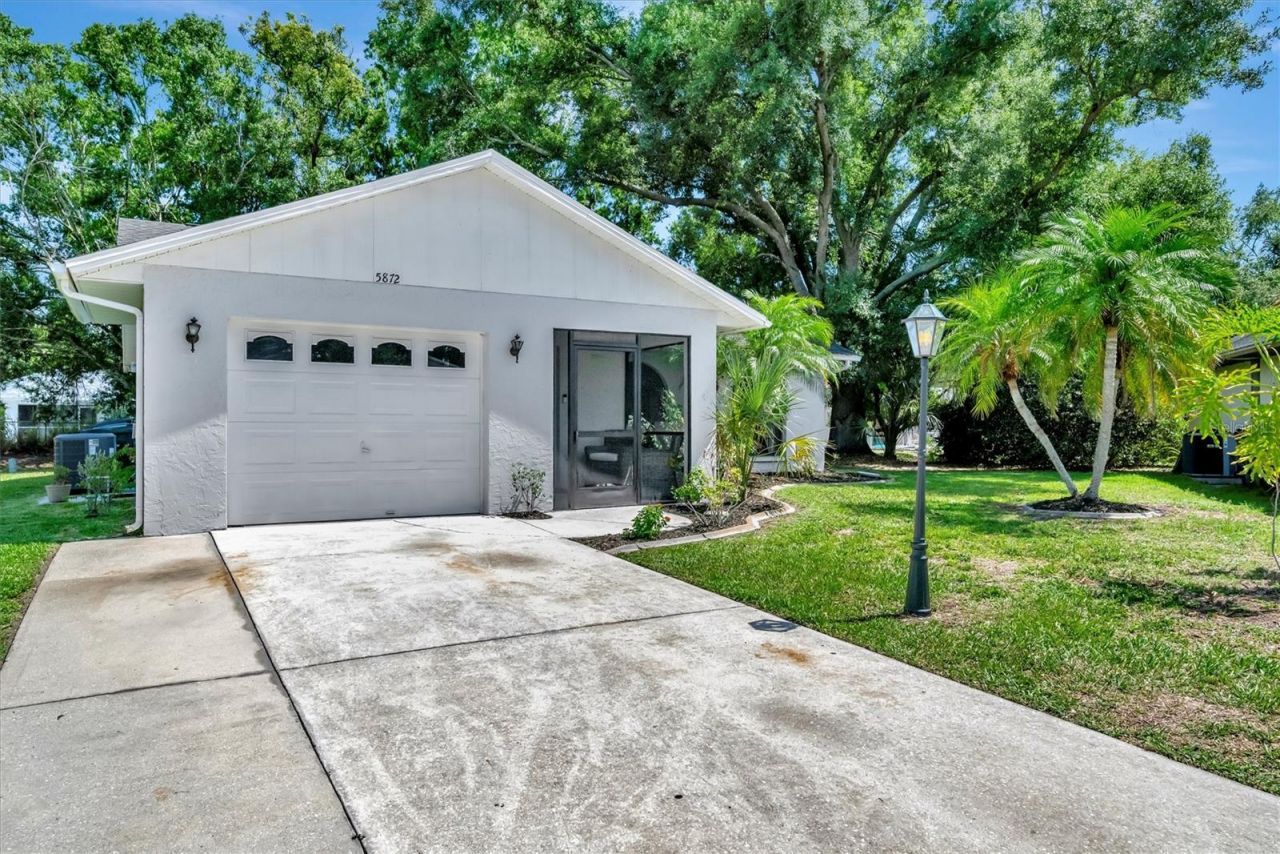 5872 Pauma Court, Sarasota, FL 34232 Photo