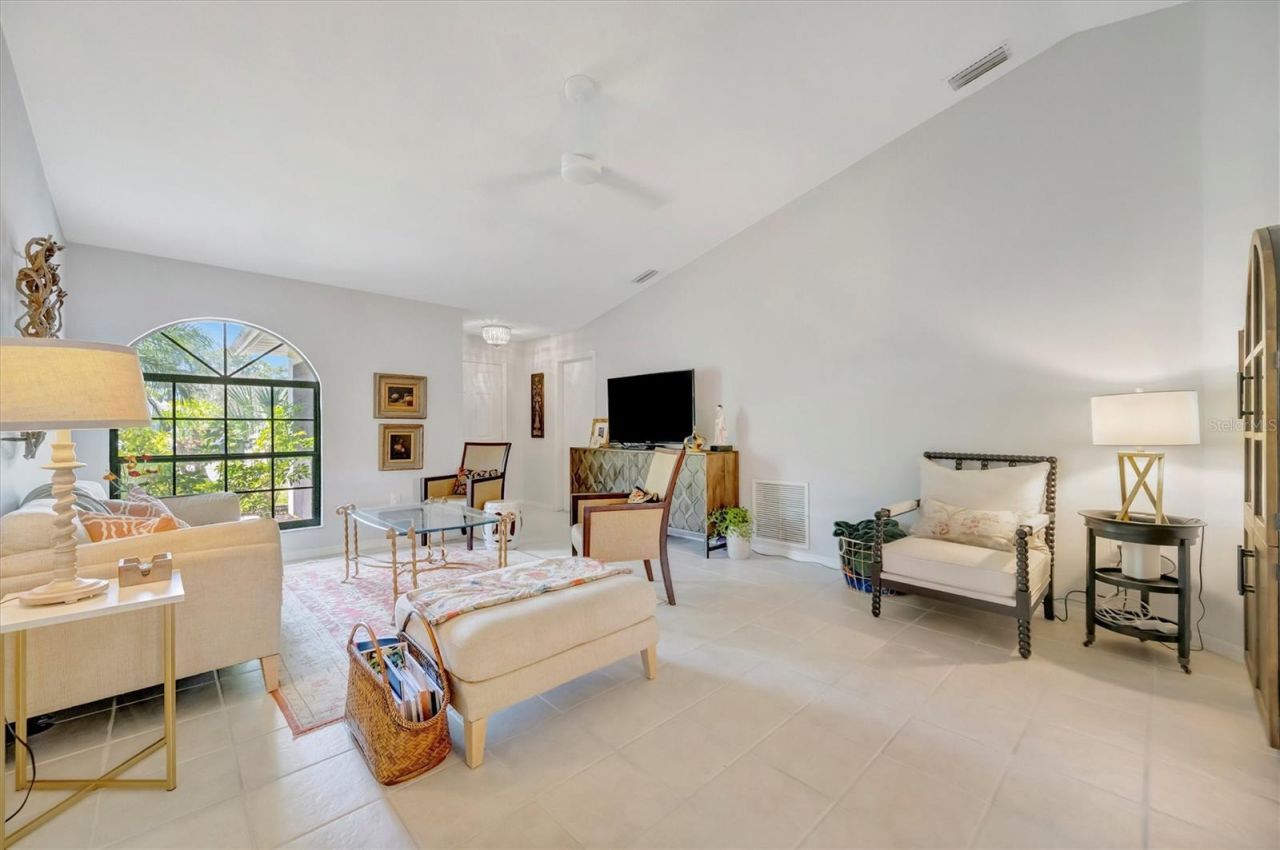 5872 Pauma Court, Sarasota, FL 34232 Photo