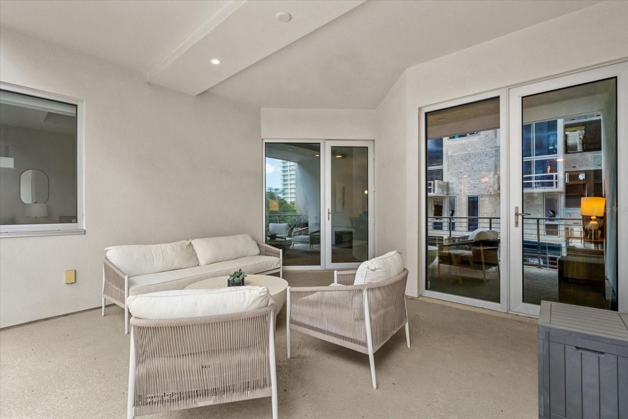 332 Cocoanut Avenue, Unit 302, Sarasota, FL 34236 Photo