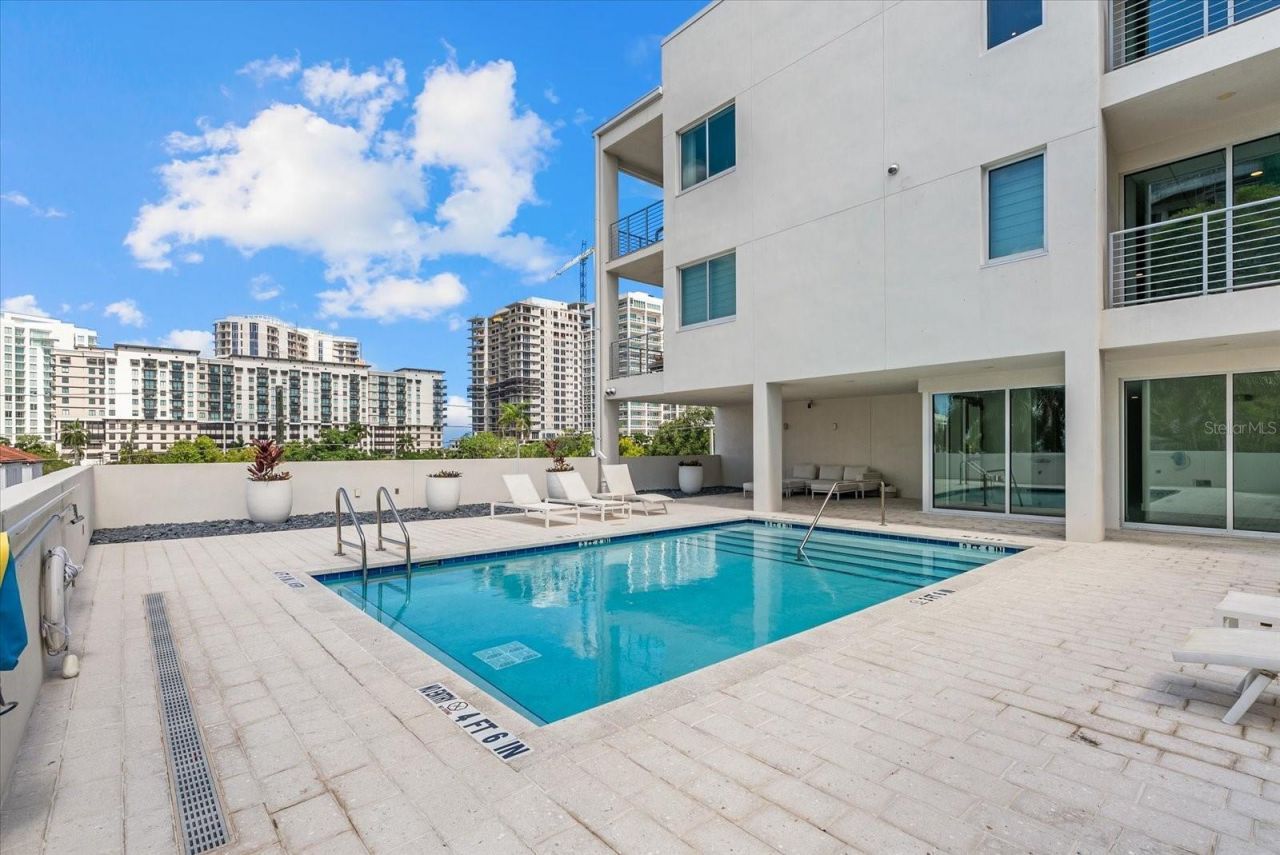 332 Cocoanut Avenue, Unit 302, Sarasota, FL 34236 Photo