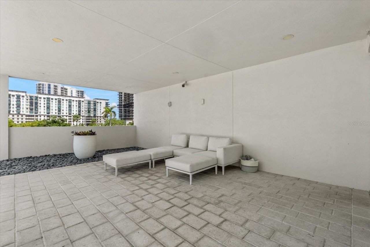 332 Cocoanut Avenue, Unit 302, Sarasota, FL 34236 Photo