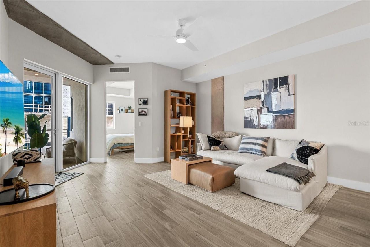 332 Cocoanut Avenue, Unit 302, Sarasota, FL 34236 Photo