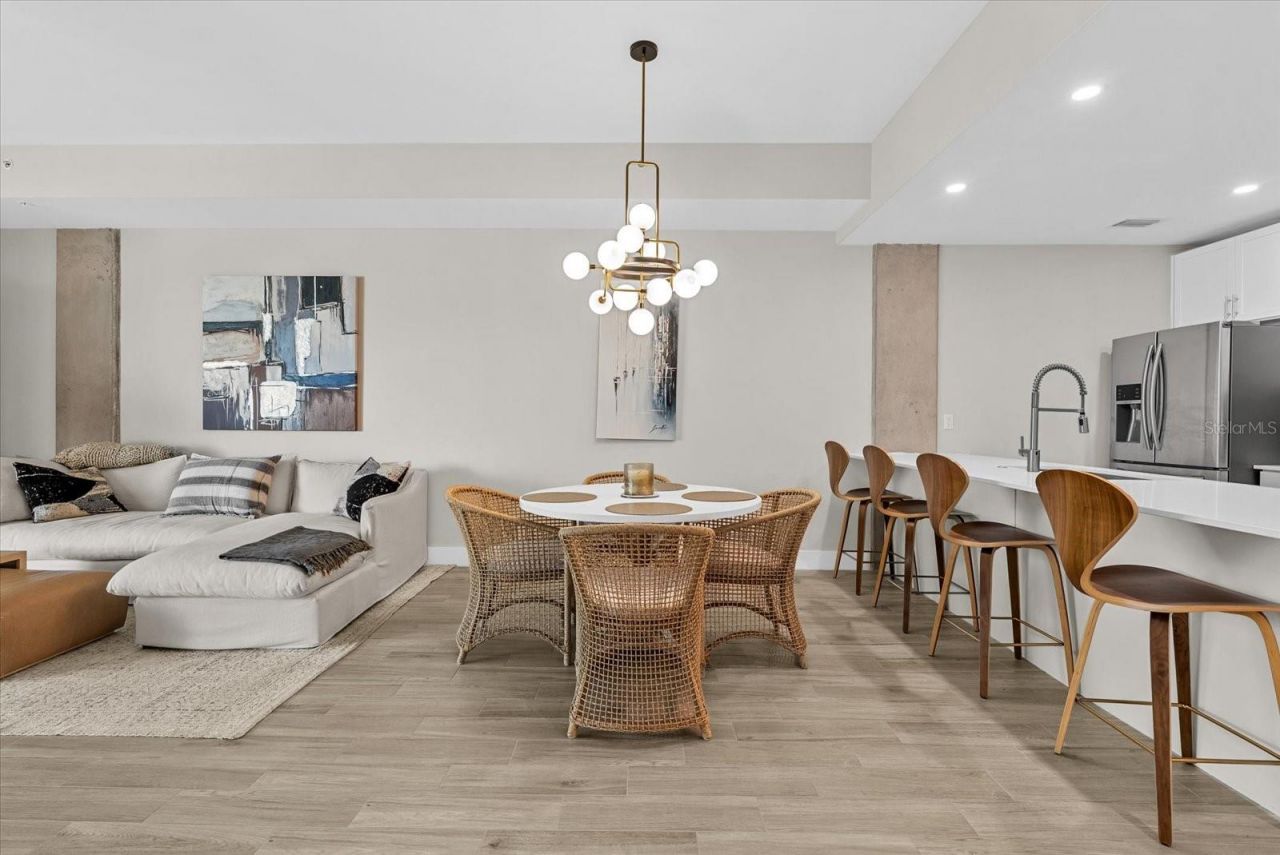 332 Cocoanut Avenue, Unit 302, Sarasota, FL 34236 Photo