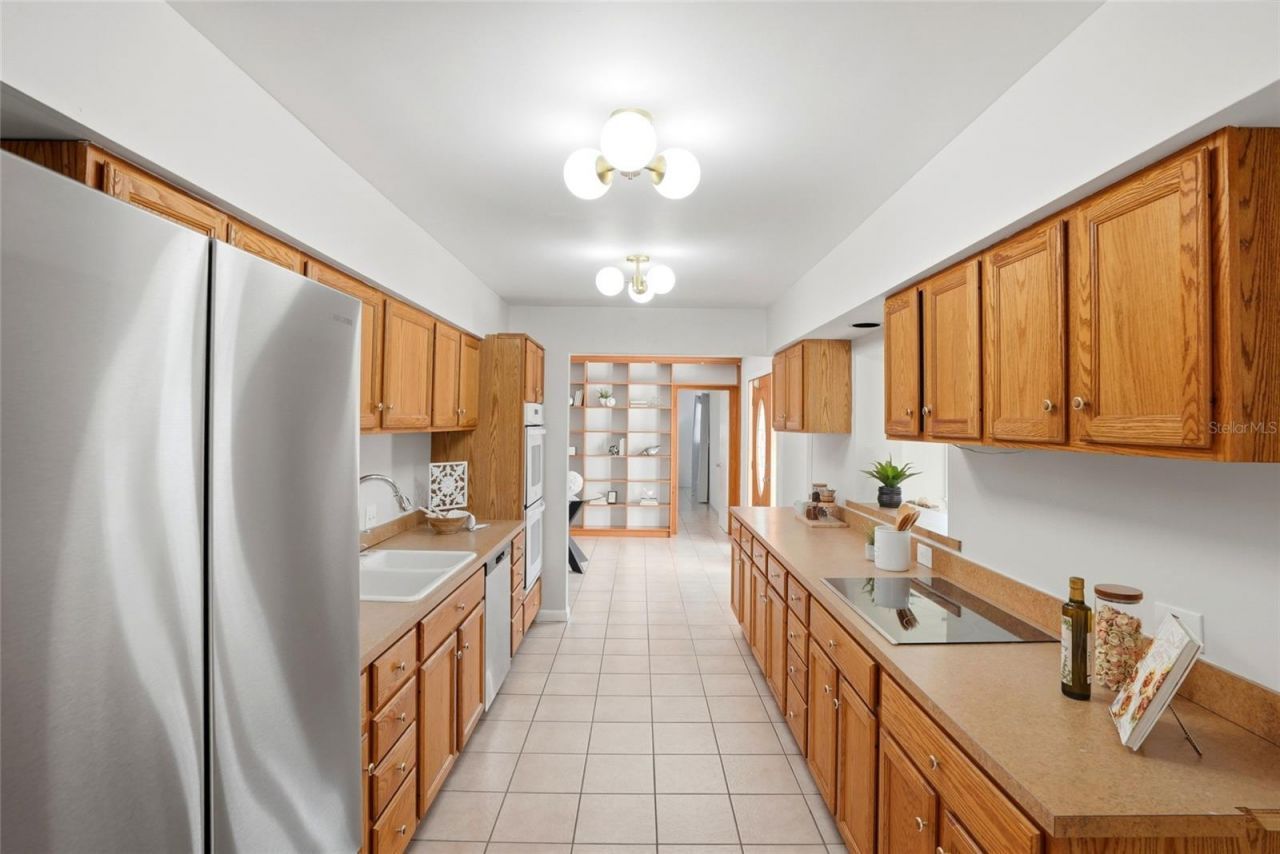6900 10th Avenue N, Saint Petersburg, FL 33710 Photo