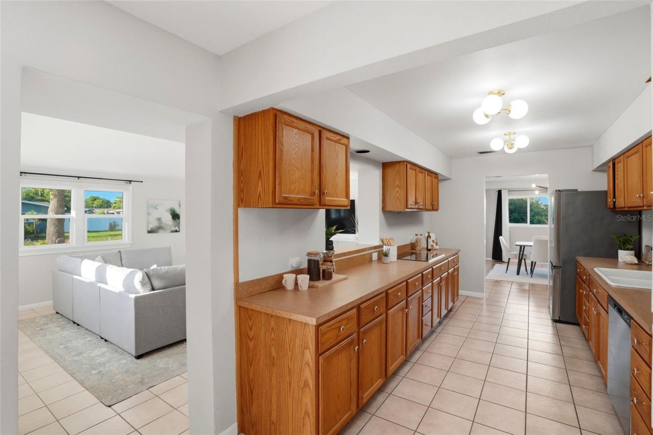 6900 10th Avenue N, Saint Petersburg, FL 33710 Photo