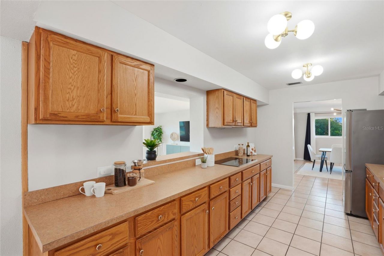 6900 10th Avenue N, Saint Petersburg, FL 33710 Photo