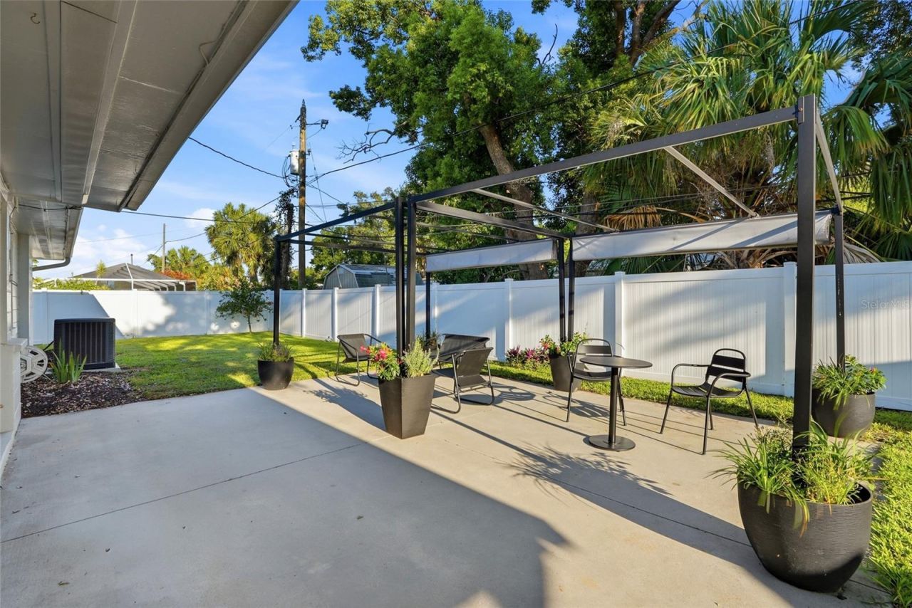 6900 10th Avenue N, Saint Petersburg, FL 33710 Photo