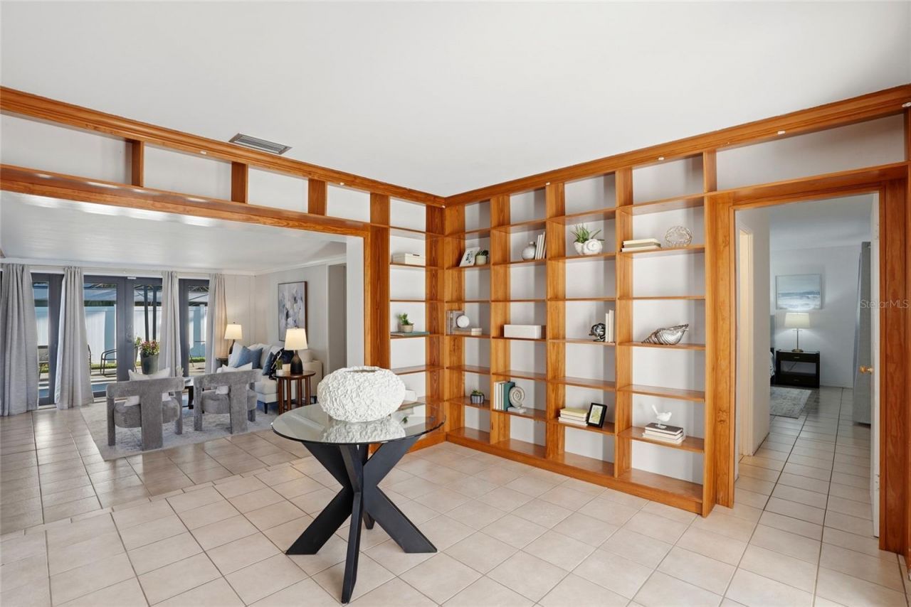 6900 10th Avenue N, Saint Petersburg, FL 33710 Photo