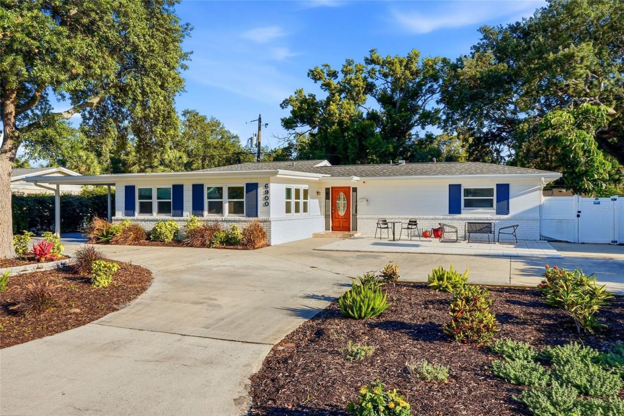 6900 10th Avenue N, Saint Petersburg, FL 33710 Photo