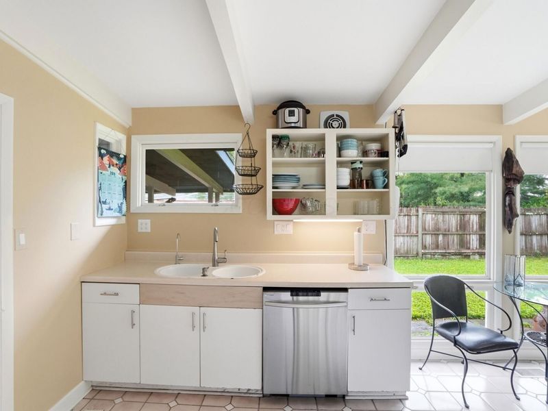 2451 Edgevale Road, Columbus, OH 43221 Photo 18