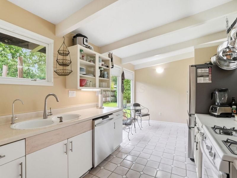 2451 Edgevale Road, Columbus, OH 43221 Photo 19