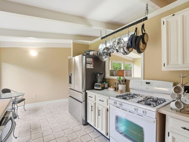 2451 Edgevale Road, Columbus, OH 43221 Photo 22