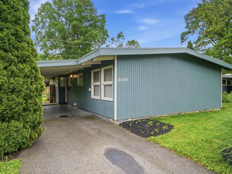 2451 Edgevale Road, Columbus, OH 43221 Photo 4