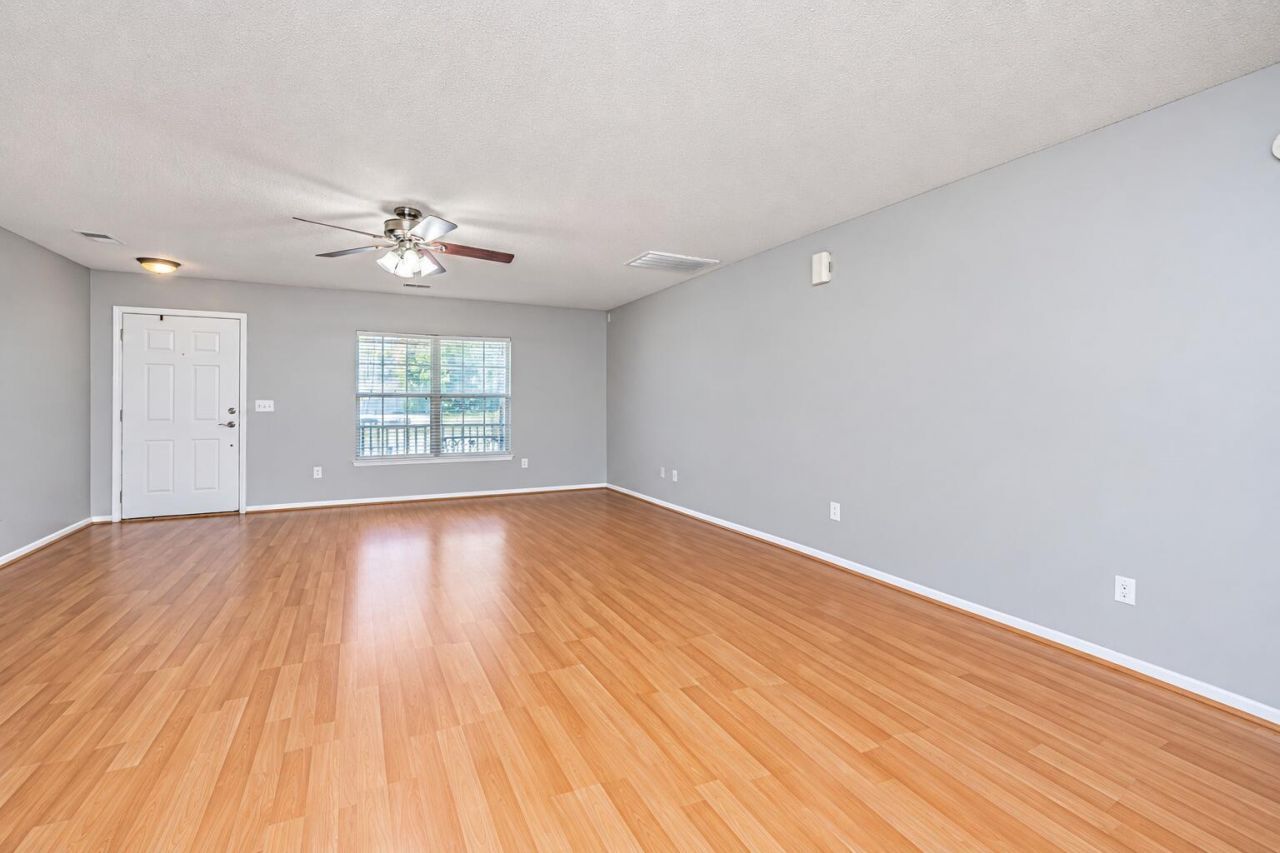 108 Tyron Road Photo 4
