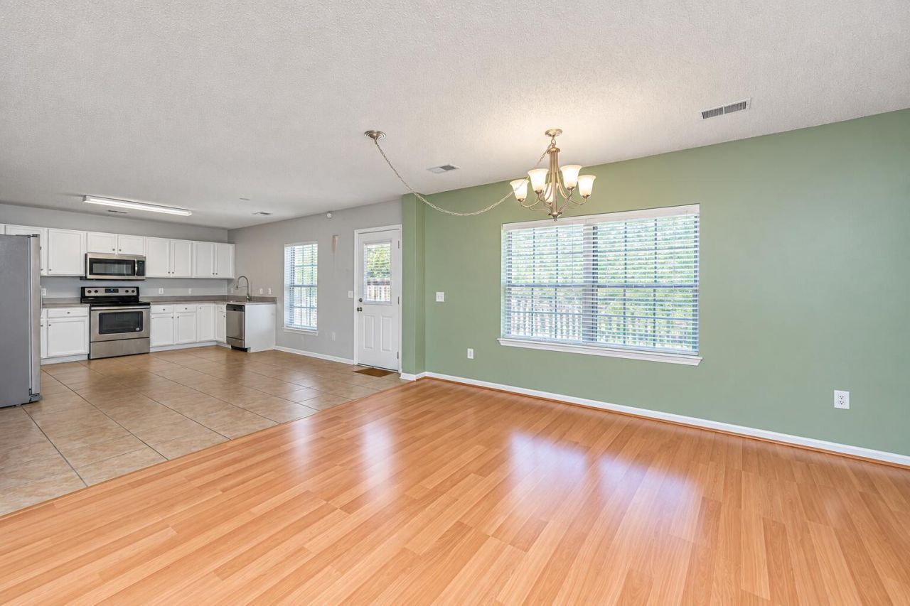 108 Tyron Road Photo 6