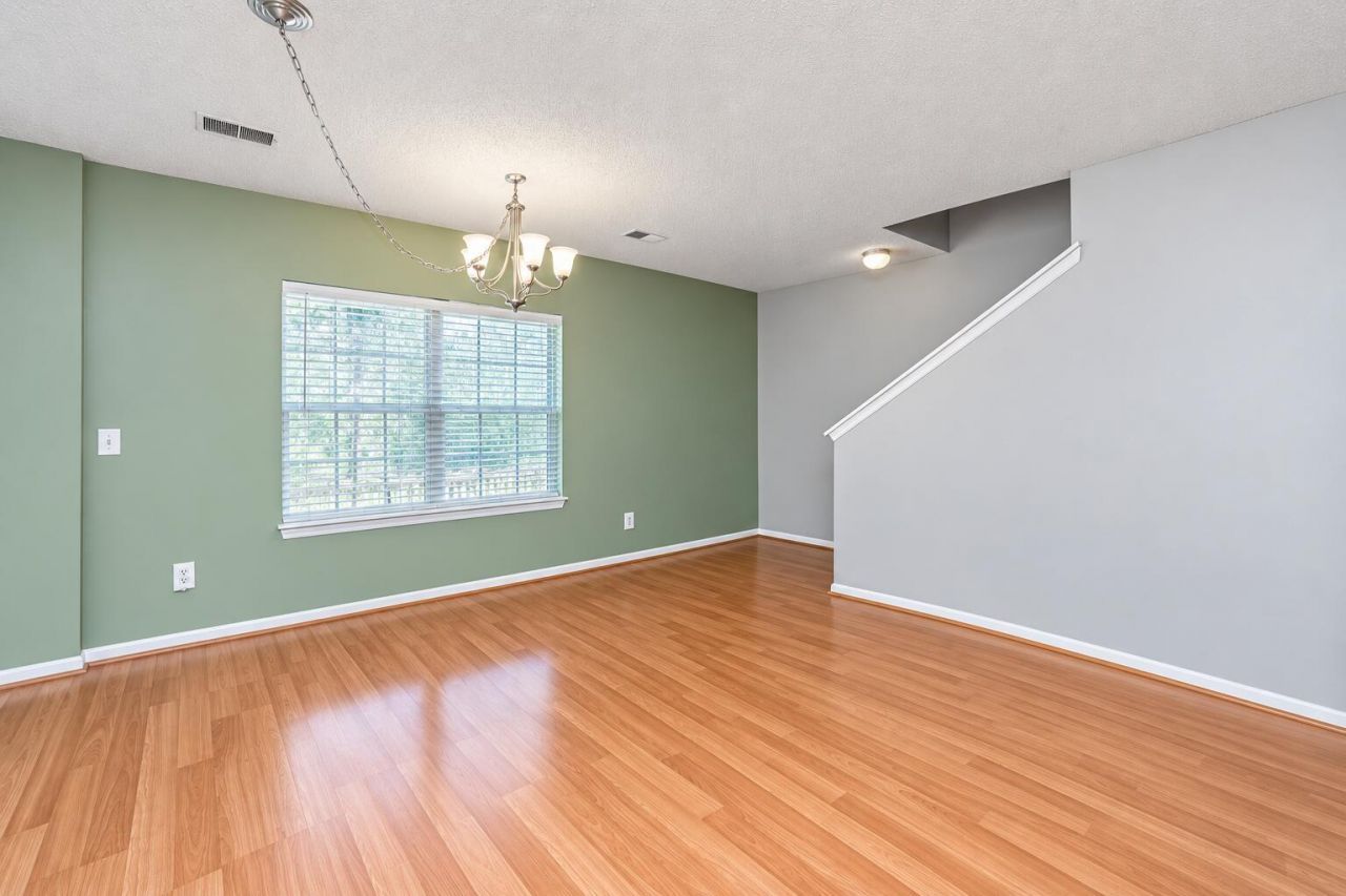 108 Tyron Road Photo 7