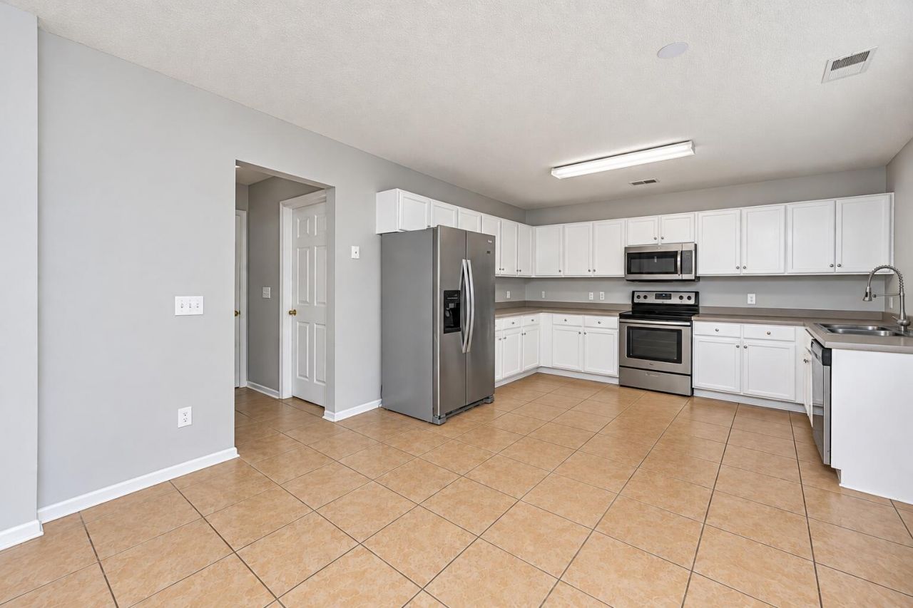 108 Tyron Road Photo 8