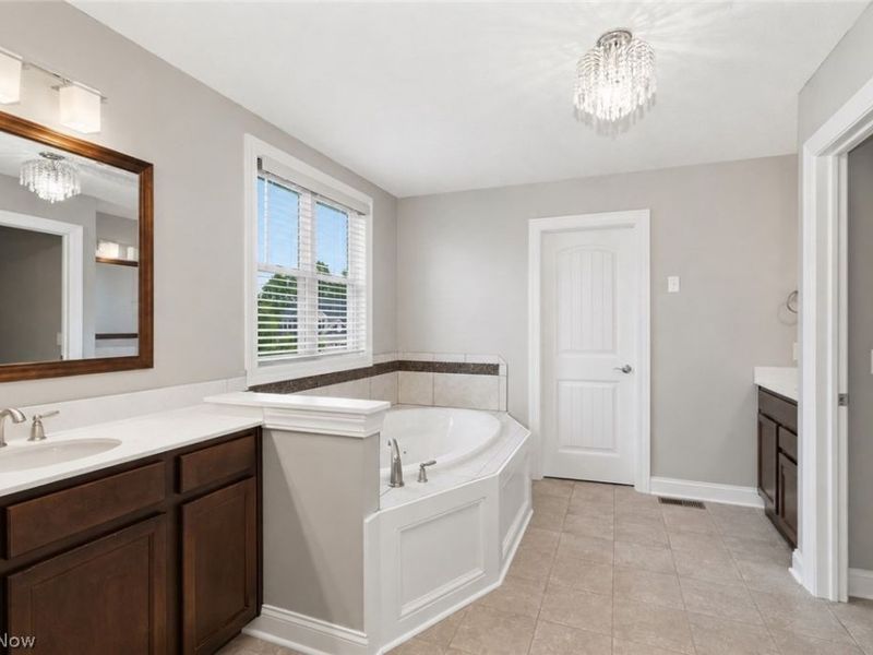4801 Stag Thicket Lane , Brunswick, OH 44212 Photo 12